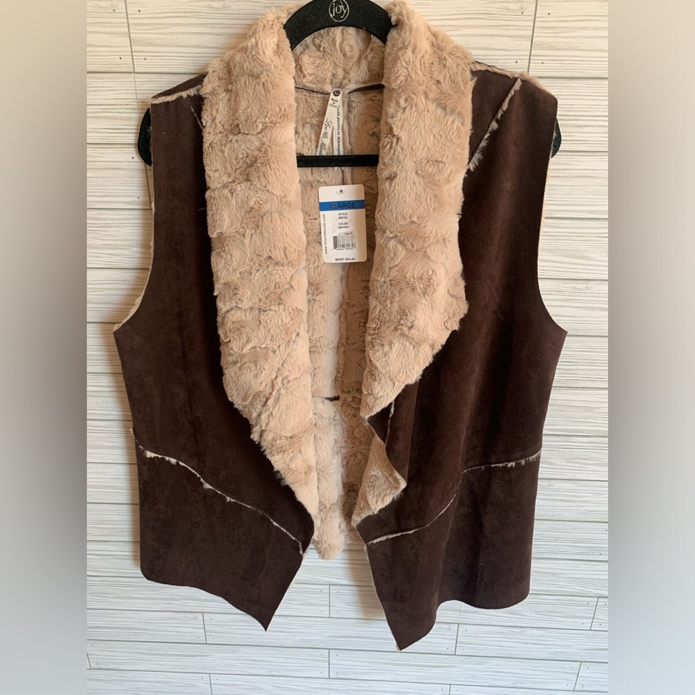 Leo & Nicole Faux Shearling Lined faux leather Brown Vest w/ faux fur Collar